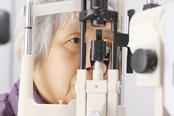 Cataract Surgery: Gentle, Accurate, and Customized