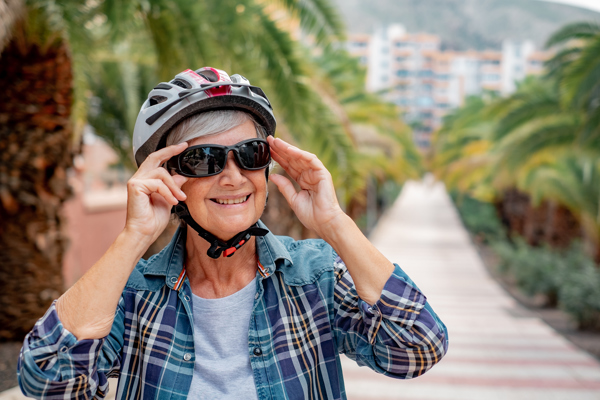 Best Glasses for Age-Related Macular Degeneration (AMD)